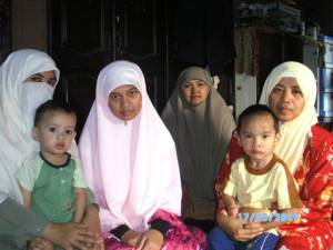 Penulis bersama Nik Nur Madihah 